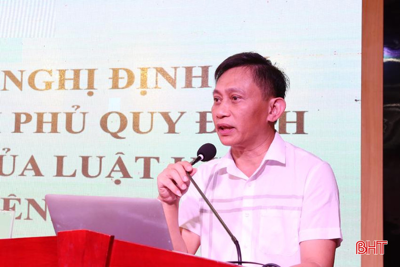 Ông Nguyễn Đình Dũng - Phó Trưởng phòng Nghiệp vụ y, Sở Y tế phổ biến các nội dung của Nghị định 96. 3A.jpg