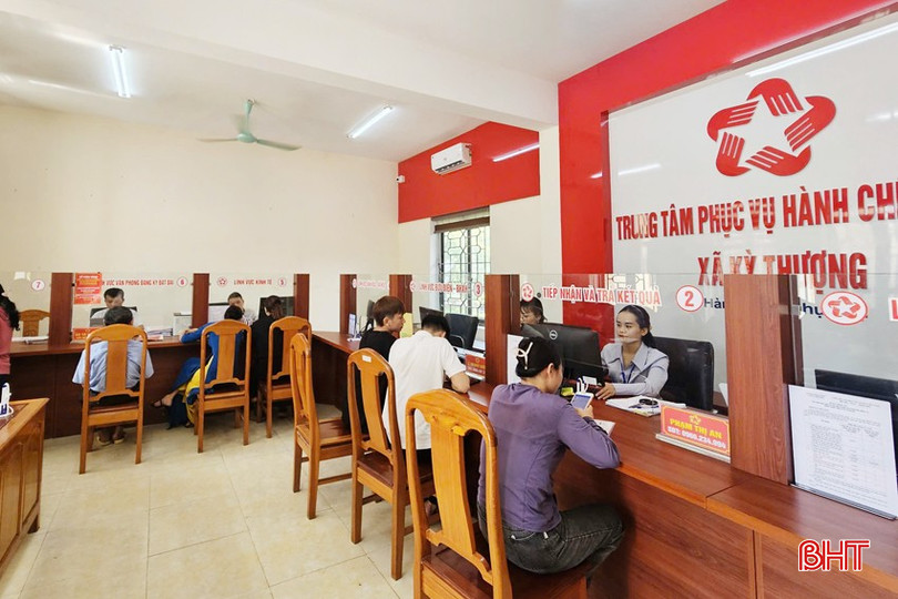 Các trung tâm phục vụ hành chính công 2 cấp ở Hà Tĩnh được vận hành hiệu quả. bqbht_br_chuyen-doi-so-1a.jpg