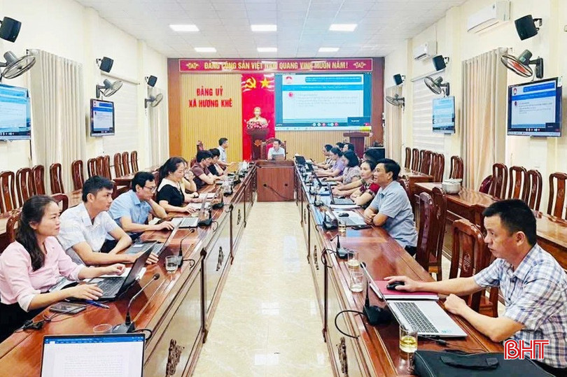 Xã Hương Khê đang thiếu hụt công chức chuyên môn trên nhiều lĩnh vực quan trọng. bqbht_br_z6990149430593-62a4b93d1b44be1a975a5f5b548cd236a.jpg