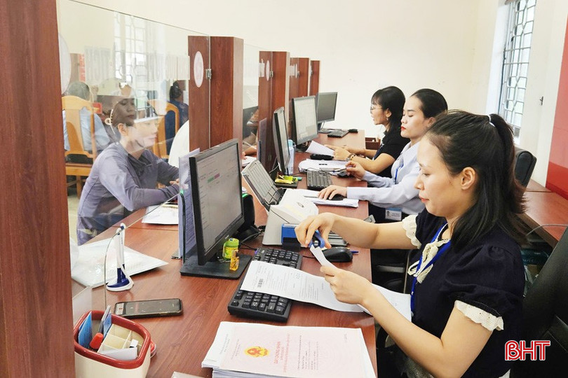 Bố trí đủ số lượng công chức chuyên môn là yêu cầu cấp thiết để vận hành thông suốt, hiệu quả mô hình chính quyền địa phương 2 cấp. bqbht_br_z6990102804921-cd40666dbfbbdb522c7c70fbbeed6d50a.jpg
