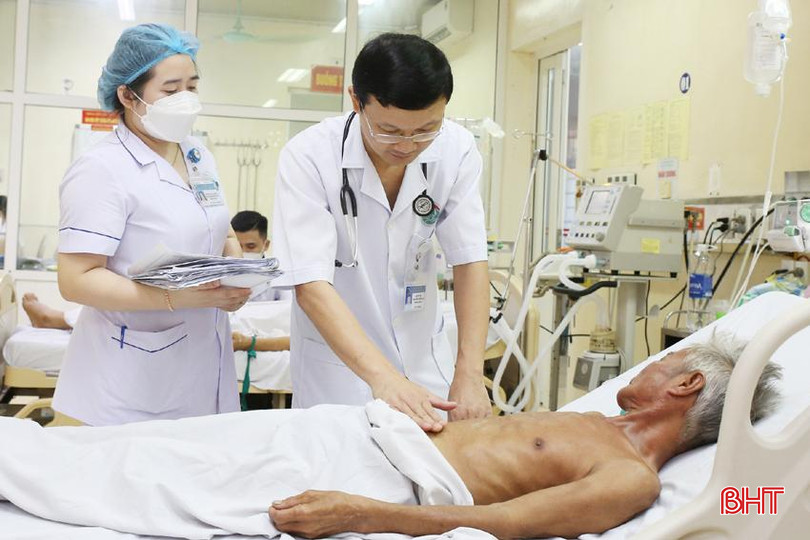 Hoạt động nghiên cứu, ứng dụng khoa học góp phần nâng cao chất lượng chăm sóc và điều trị cho người bệnh. KH Y te 1A.jpg