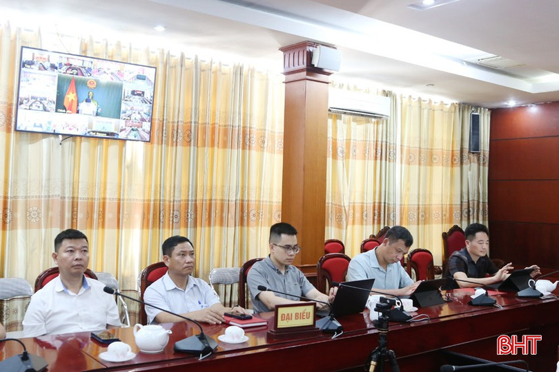 Các đại biểu tham dự tại điểm cầu Hà Tĩnh. bqbht_br_2a.jpg
