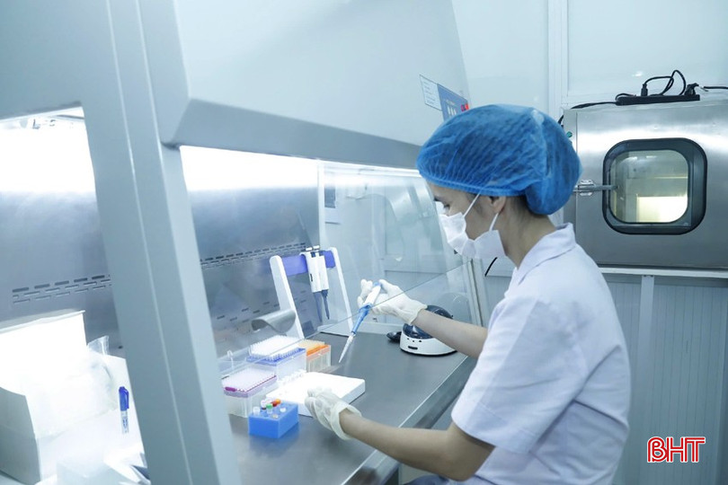 Trung tâm Y tế TP Hà Tĩnh có năng lực xét nghiệm hàng đầu trong hệ thống y tế tuyến huyện. bqbht_br_xn-tp-3a.jpg
