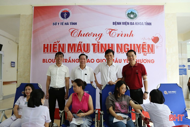 Để giải quyết tình trạng thiếu hụt nguồn máu, ngành y tế đã phải vận động cả cán bộ, nhân viên trong toàn ngành. Tuy nhiên đây chỉ là giải pháp tình thế. bqbht_br_2a.jpg