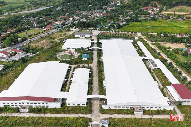KCN Đại Kim thuộc KKT Cửa khẩu quốc tế Cầu Treo hiện có rất ít doanh nghiệp hoạt động. KCN Dai Kim 1A.jpg