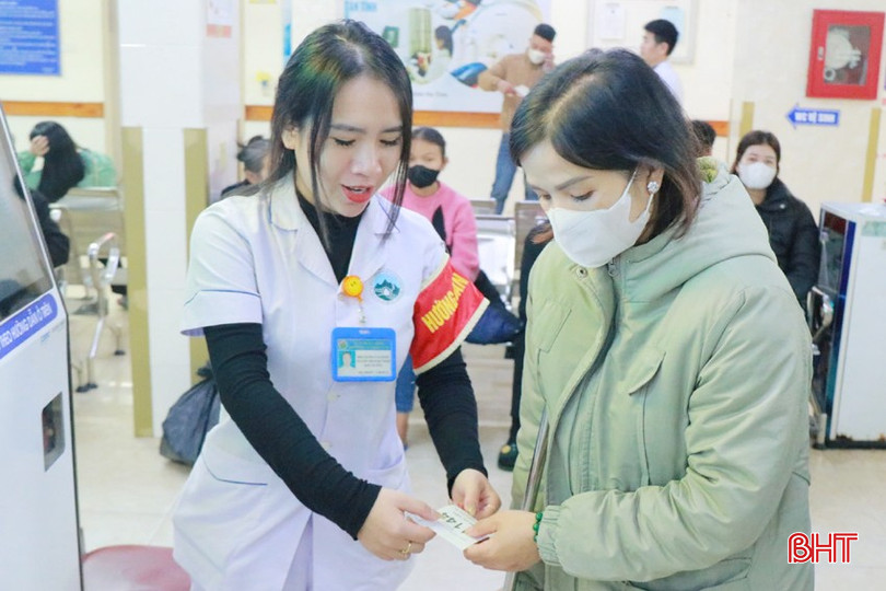 BVĐK tỉnh bố trí nhân viên hướng dẫn chu đáo cho người bệnh. bqbht_br_sau-tet-9a.jpg
