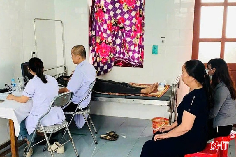 Các chị em được sàng lọc bằng phương pháp siêu âm đầu dò 3D tuyến vú, tuyến giáp. bqbht_br_sang-loca.jpg