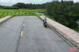 “Tuyến đường treo” ở Thạch Văn: Lãng phí tiền tỷ, ẩn họa khôn lường
