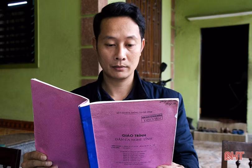 Gia đình 3 thế hệ giữ “hồn cốt” dân ca ví, giặm ở Hà Tĩnh