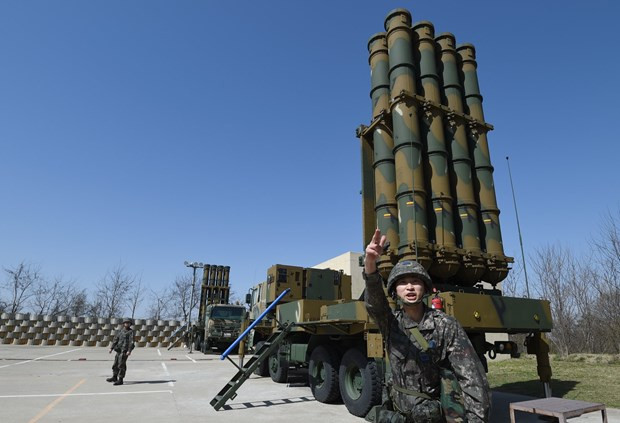 Hàn Quốc ký thỏa thuận bán tên lửa đất đối không Cheongung 2 cho UAE