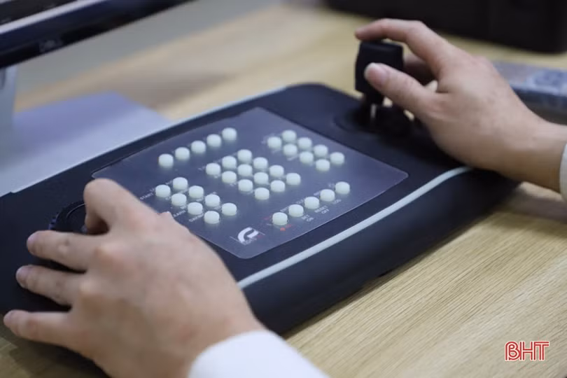 Có gì bên trong trung tâm giám sát an ninh, giao thông hiện đại nhất Hà Tĩnh?