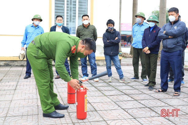 Huấn luyện nghiệp vụ và diễn tập PCCC tại Trung tâm Thương mại Hồng Lĩnh ảnh 1 Huấn luyện nghiệp vụ và diễn tập PCCC tại Trung tâm Thương mại Hồng Lĩnh