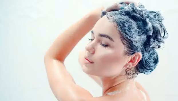 Điều trị chứng rụng tóc sau mắc COVID-19