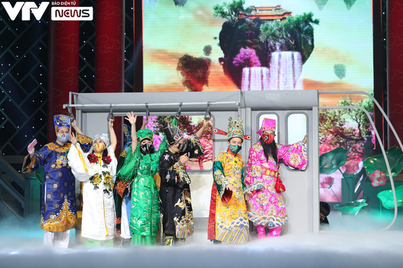 Những hình ảnh cực “hot” trên sân khấu của Táo quân 2022