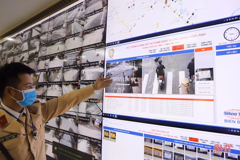 Có gì bên trong trung tâm giám sát an ninh, giao thông hiện đại nhất Hà Tĩnh?