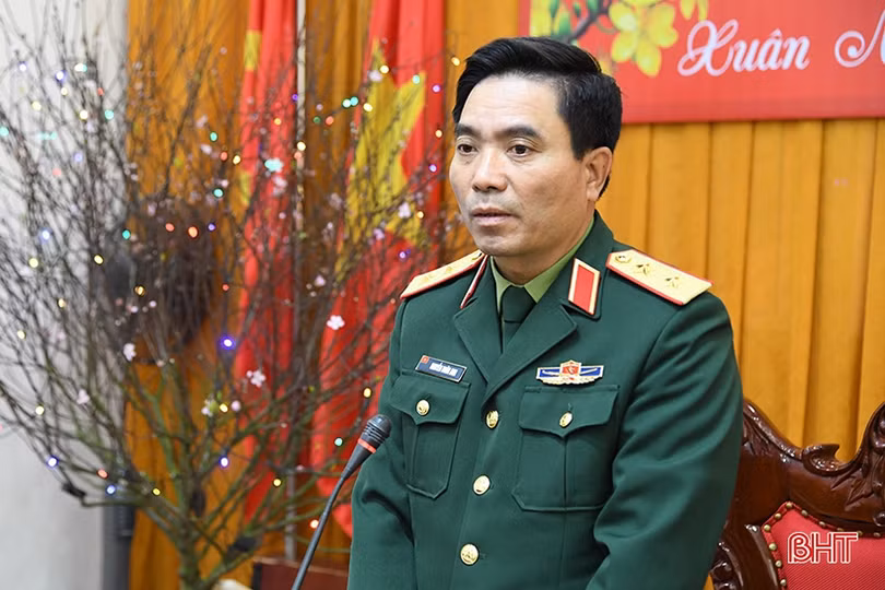 Tư lệnh Quân khu 4 chúc tết cán bộ, chiến sỹ LLVT Hà Tĩnh