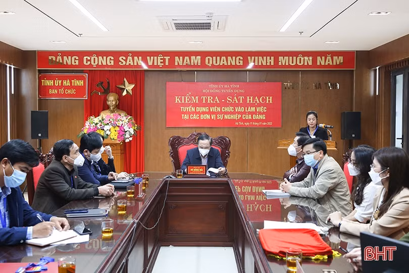 Hà Tĩnh tổ chức kiểm tra, sát hạch tuyển dụng viên chức làm việc tại các đơn vị sự nghiệp của Đảng