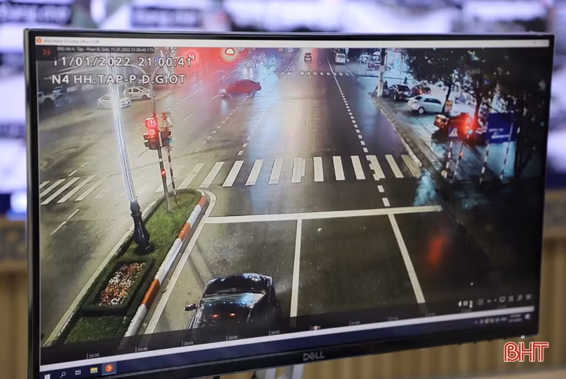 Có gì bên trong trung tâm giám sát an ninh, giao thông hiện đại nhất Hà Tĩnh?