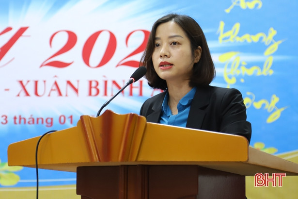 Chương trình “Tết sum vầy” tặng người lao động ngành Xây dựng Hà Tĩnh hơn 100 triệu đồng
