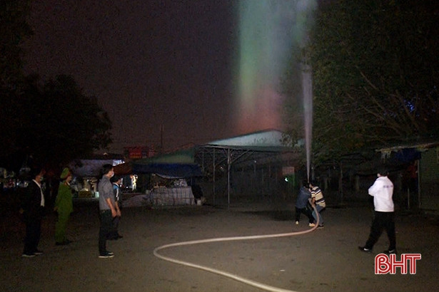 Trang bị kỹ năng PCCC cho tiểu thương chợ TP Hà Tĩnh 