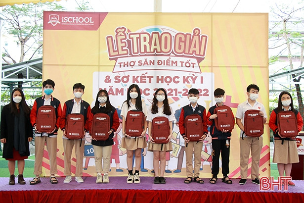 Học sinh iSchool Hà Tĩnh hào hứng tham gia chương trình “Thợ săn điểm tốt”