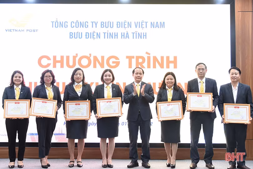 Bưu điện tỉnh Hà Tĩnh phấn đấu tổng doanh thu đạt hơn 250 tỷ đồng