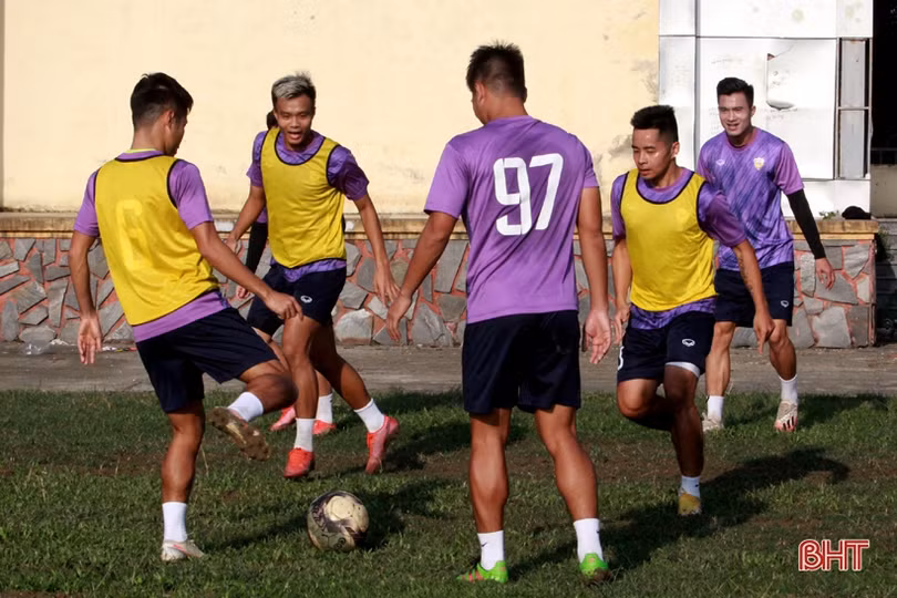 Trận thứ 2 Cúp Hoa Lư: Hồng Lĩnh Hà Tĩnh thua sát nút FC Hải Phòng với tỷ số 0-1