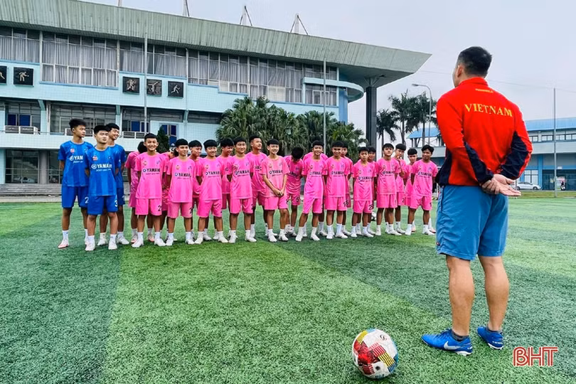 U13 Hà Tĩnh hội quân sau khi giành Á quân Giải Bóng đá thiếu niên Cup Yamaha