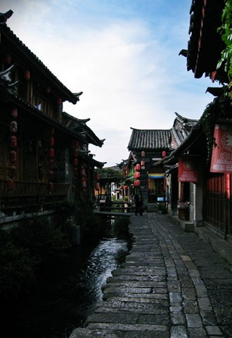 Thành phố của nước, đá và gỗ.