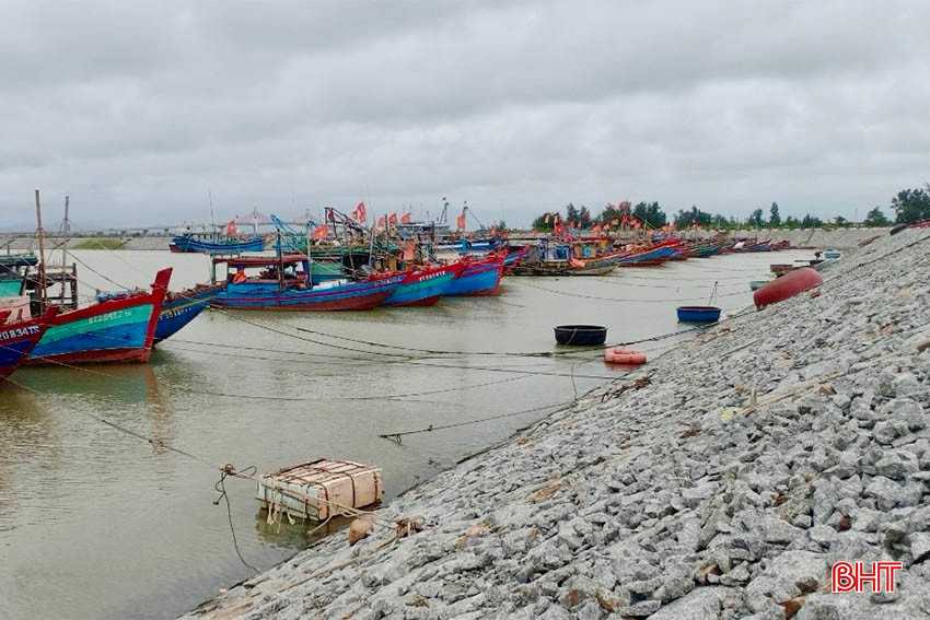 ការផ្អាកការជិះទូកក្ដោងក្នុងពេលមានព្យុះភ្លៀង គឺដើម្បីធានាសុវត្ថិភាពរបស់មនុស្ស និងទ្រព្យសម្បត្តិ។ bqbht_br_img-0973-copy.jpg