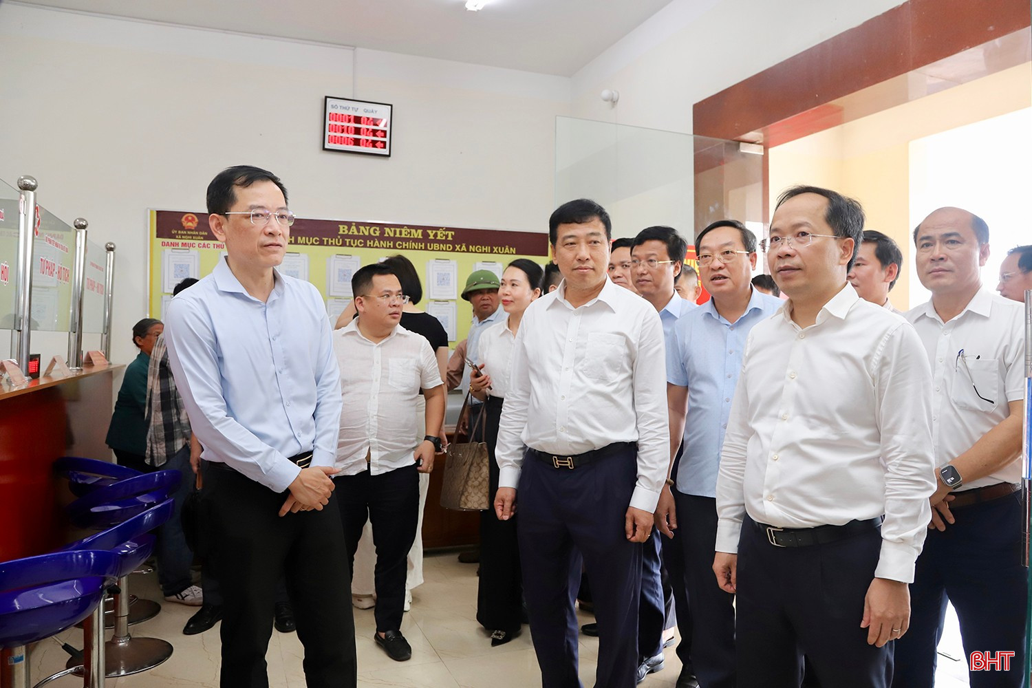Bí thư Tỉnh ủy Nguyễn Duy Lâm và đoàn kiểm tra công tác chuẩn bị vận hành thử nghiệm đơn vị hành chính mới tại Nghi Xuân. bqbht_br_img-5675-copy.jpg