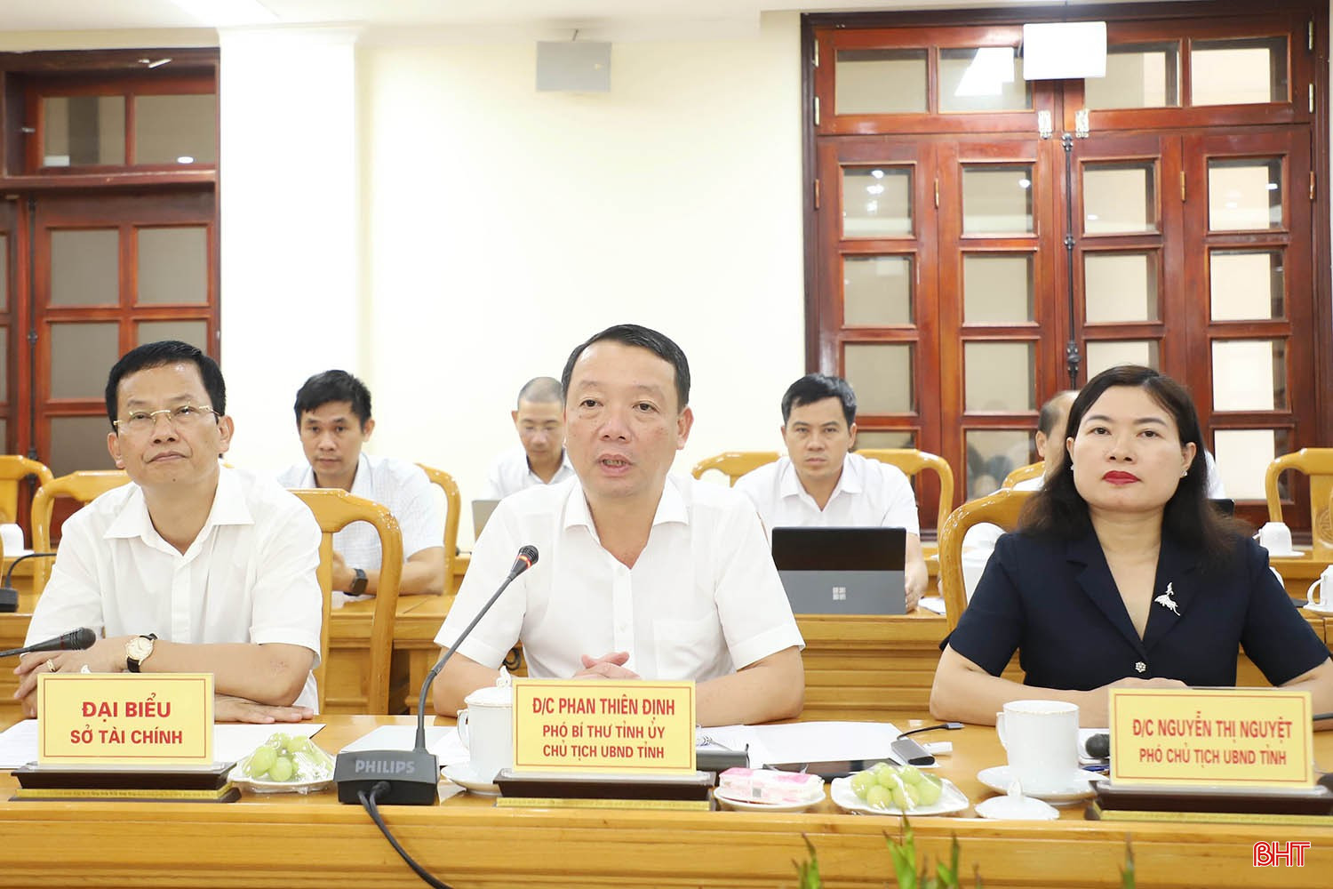 Chủ tịch UBND tỉnh Phan Thiên Định phát biểu tại buổi làm việc.