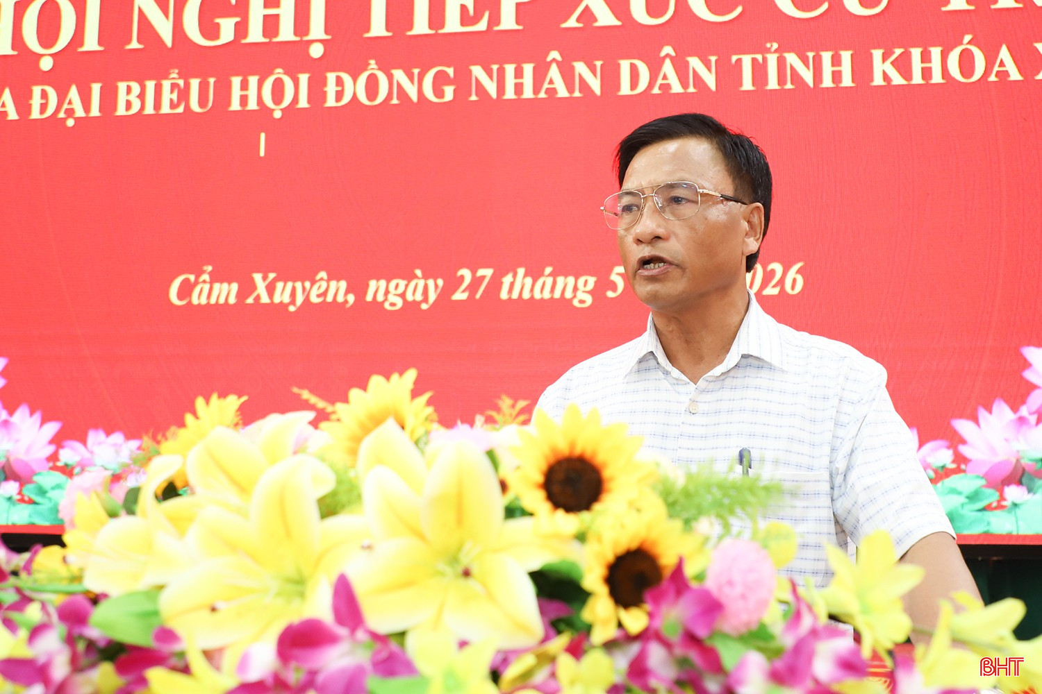 Cử tri Hoàng Văn Lực – Giám đốc HTX Dịch vụ thương mại và Môi trường xã Cẩm Xuyên đề xuất xem xét thay đổi giá dịch vụ thu gom, vận chuyển chất thải rắn sinh hoạt.
