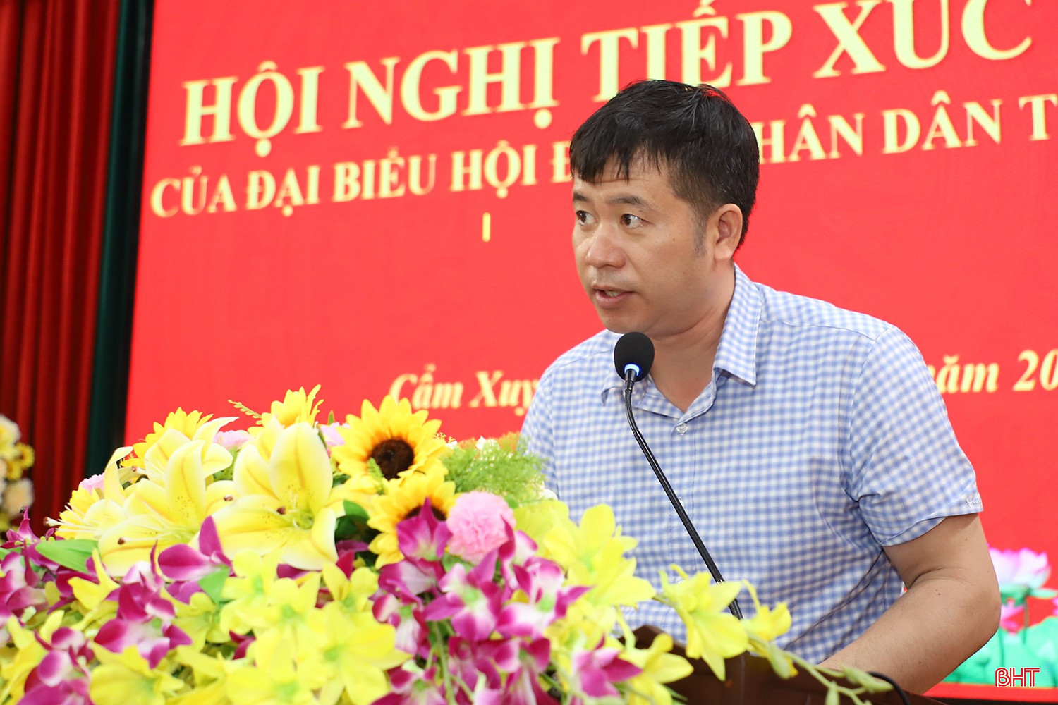 Cử tri Phạm Văn Tuấn (xã Thiên Cầm) đề xuất sớm có phương án nạo vét cửa lạch tại cảng cá Cửa Nhượng.