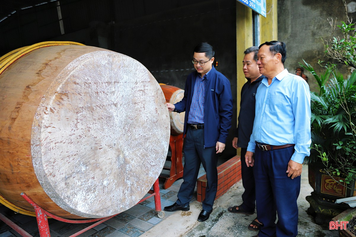 The Đồng Tiến commune authorities regularly encourage residents to preserve traditional crafts and build a brand of high-quality, reputable drums. bqbht_br_u5.jpg