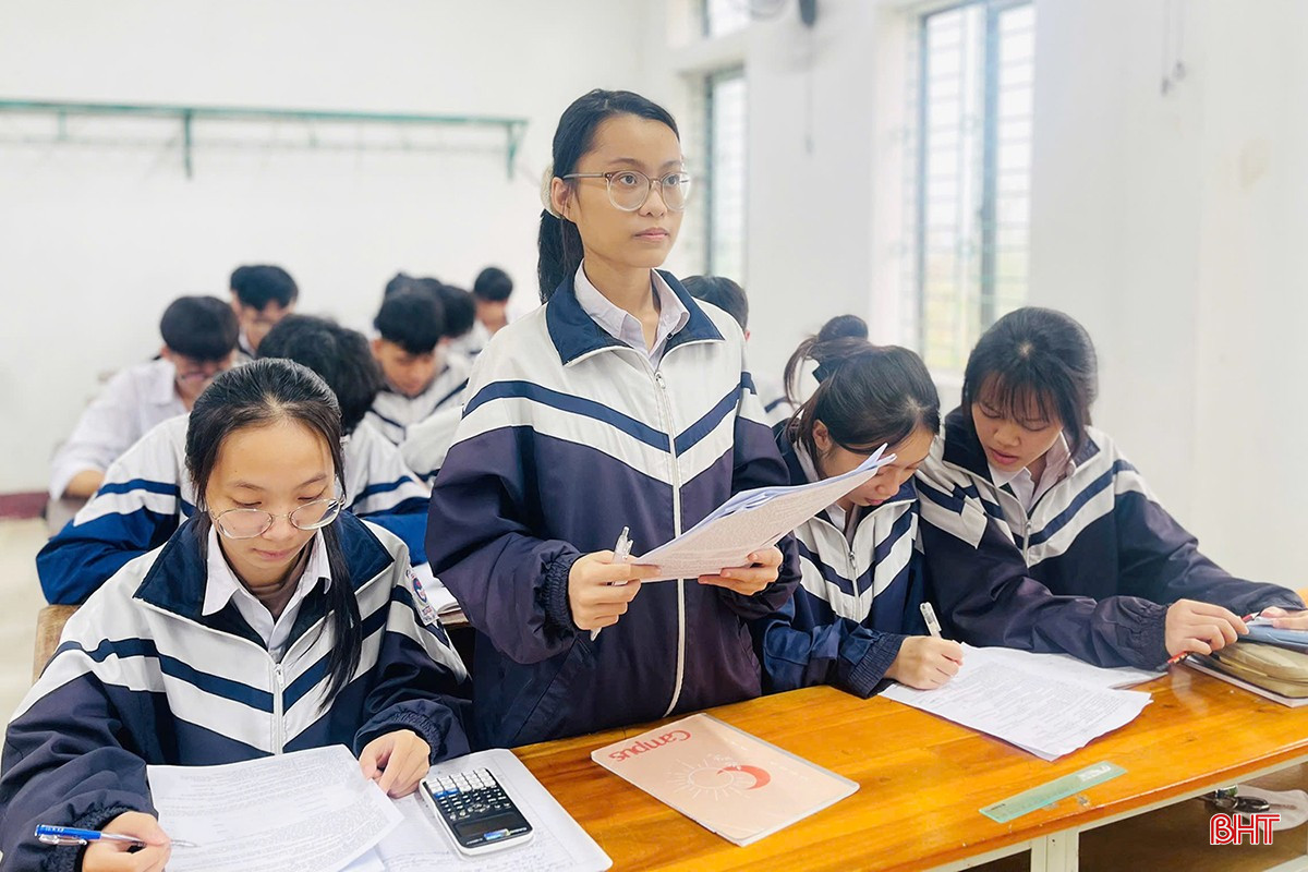 Cam Tu studerer hardt for å forfølge drømmen sin om å bli lege. bqbht_br_z7322033764795-1b6948072e68dc4bd4f04e5089ca8a20.jpg