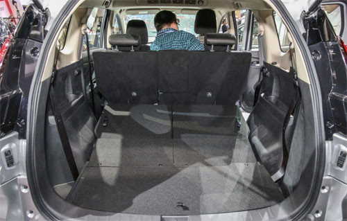 Hàng ghế cuối có thể gập phẳng hoàn toàn. mitsubishi xpander mpv moi ra mat dong nam a