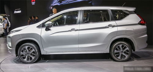 Nhiều đường gân từ chắn bùn và dọc thân xe. mitsubishi xpander mpv moi ra mat dong nam a