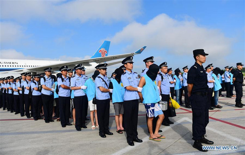 the gioi ngay qua chu tich quoc hoi singapore tu chuc de tranh cu tong thong
