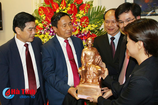 quang ba the manh cua ha tinh ket noi nha dau tu singapore vao dia ban