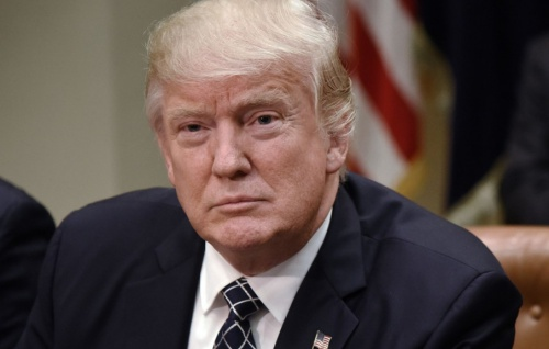 the gioi ngay qua ty le ung ho trump cham day moi
