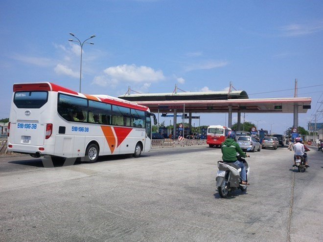 bo giao thong len tieng ve xu ly bat cap tai cac tram thu phi bot