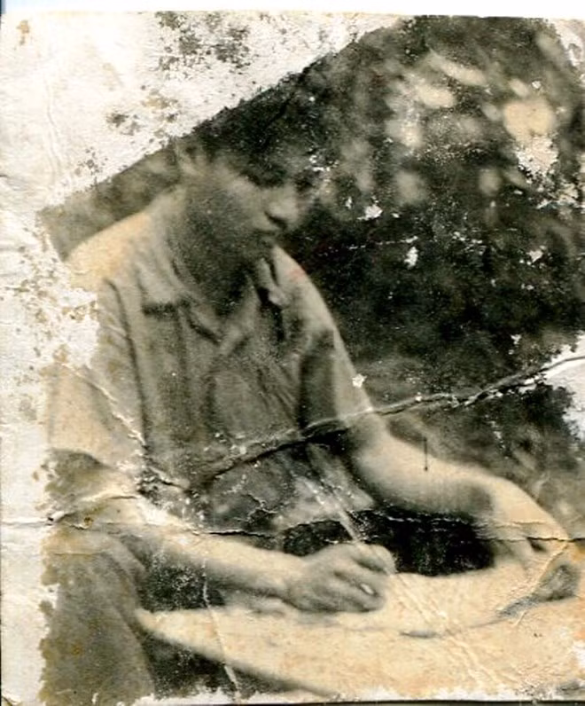 giai phong phnom penh va cau chuyen ve giao su trong nha tu khmer do