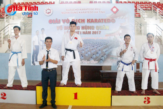 clb karatedo trung tam tdtt ha tinh gianh giai nhat toan doan