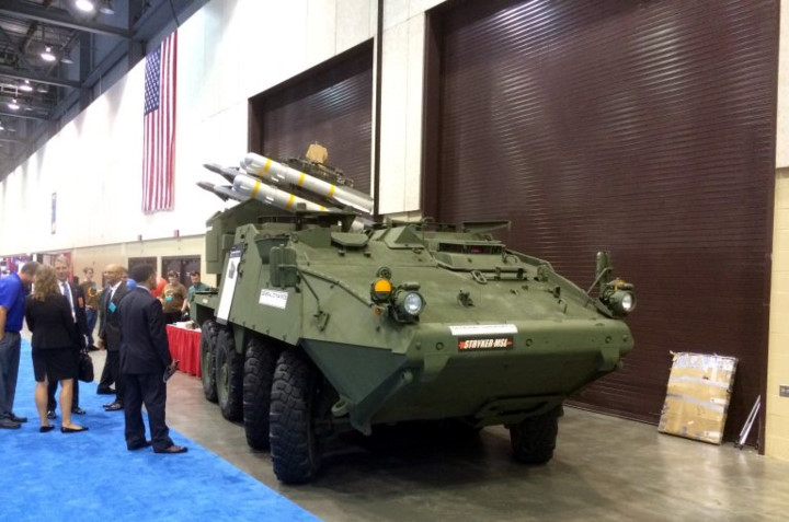 xe thiet giap stryker mls co kha nang diet ca xe tang lan may bay