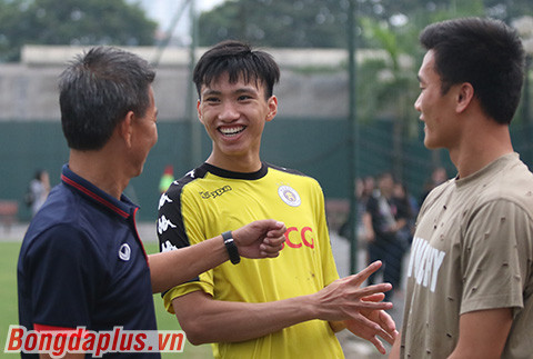 Văn Hậu vào Top 5 sao trẻ được kỳ vọng ở AFF Cup 2018