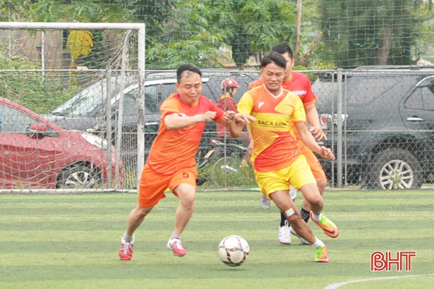 Khai mạc Giải bóng đá ngành Ngân hàng Hà Tĩnh