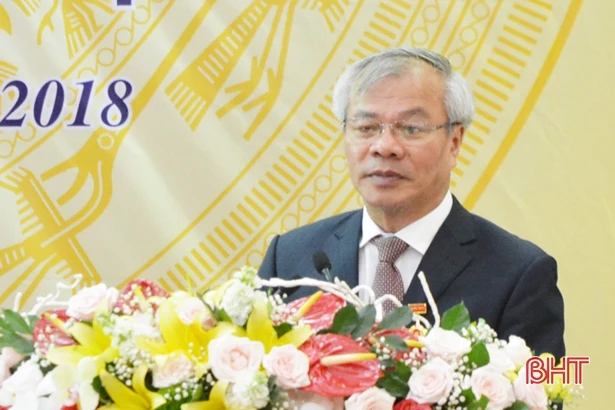 Ủy ban Kiểm tra Tỉnh ủy Hà Tĩnh đón nhận Huân chương Lao động hạng Nhất