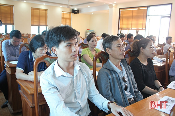 Giúp hộ sản xuất phát triển nhãn hiệu chứng nhận “Kẹo cu đơ Hà Tĩnh”