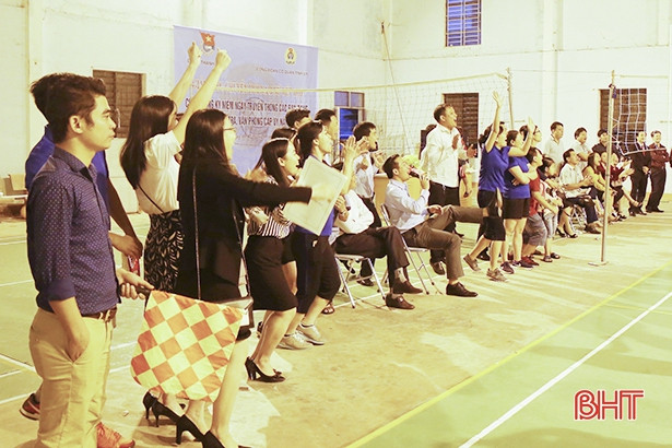 Văn phòng Tỉnh ủy vô địch Giải Bóng chuyền hơi khối các cơ quan Đảng